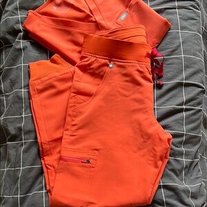 FIGS Orange scrub set